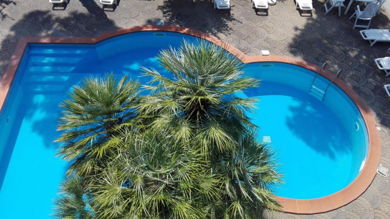 Hotel Enrica Cervia Exteriör bild