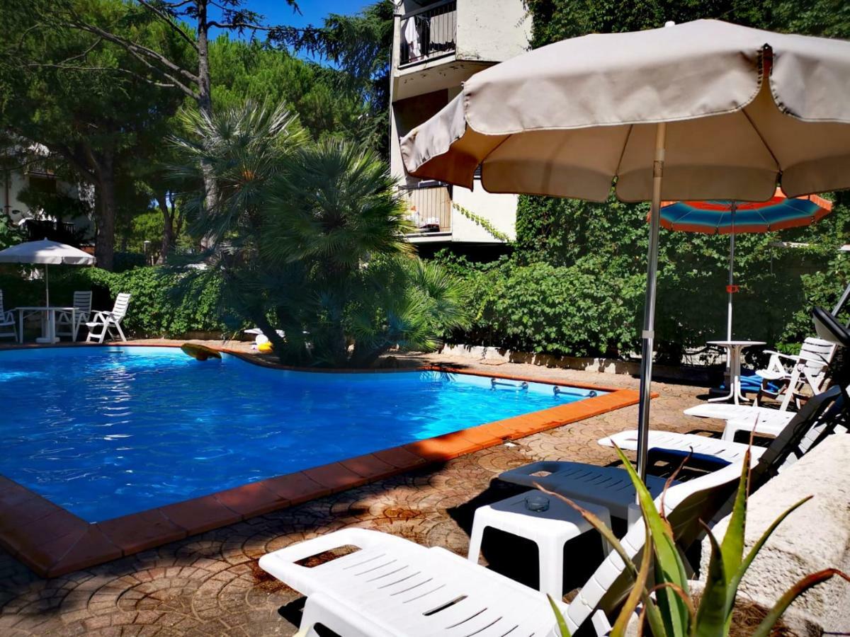 Hotel Enrica Cervia Exteriör bild