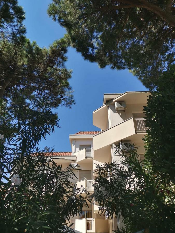 Hotel Enrica Cervia Exteriör bild