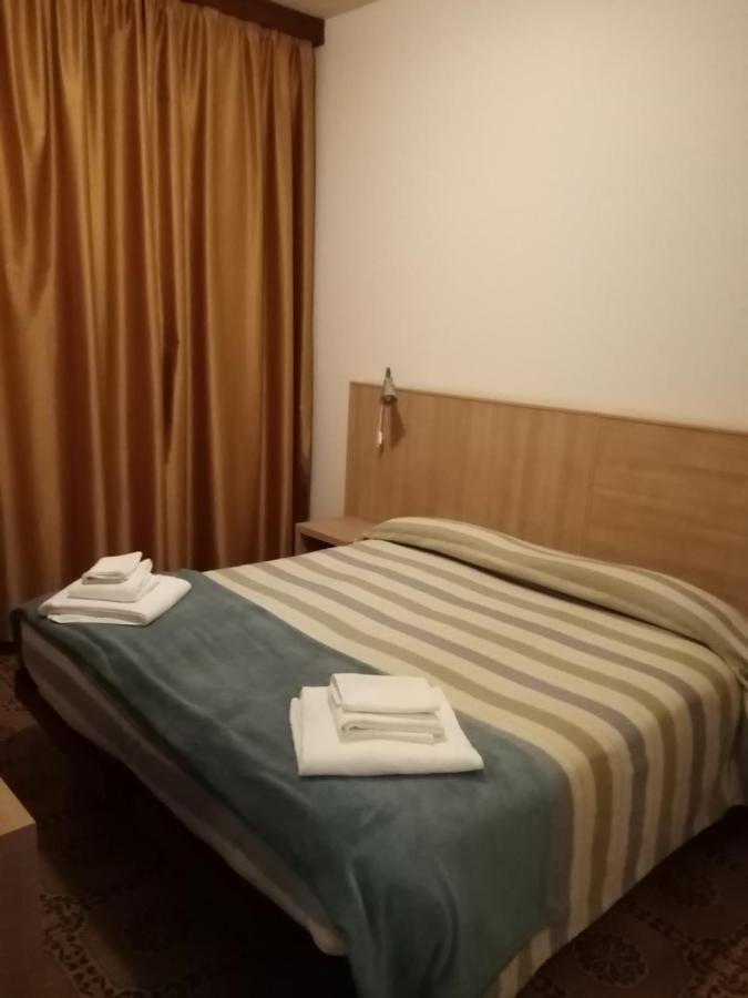Hotel Enrica Cervia Exteriör bild
